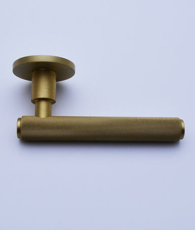 Oxon Linear Lever On Rose