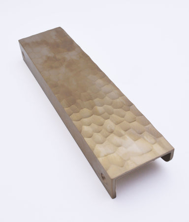 Cyrus Hammered Edge Pull