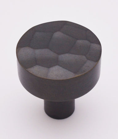 Rameses Hammered Round Cupboard Knob