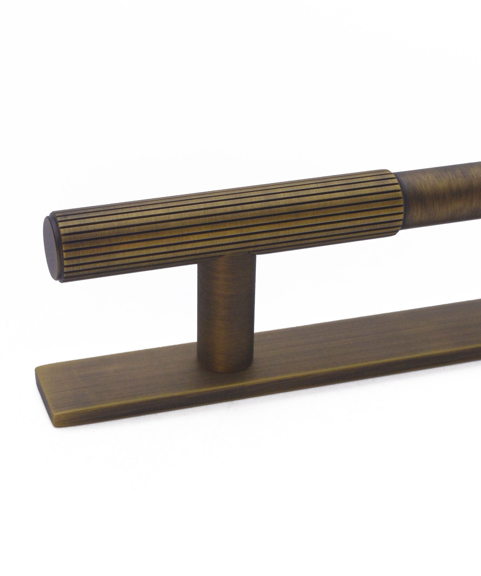 Capri Timberline Cabinet Pull Handle on Plate