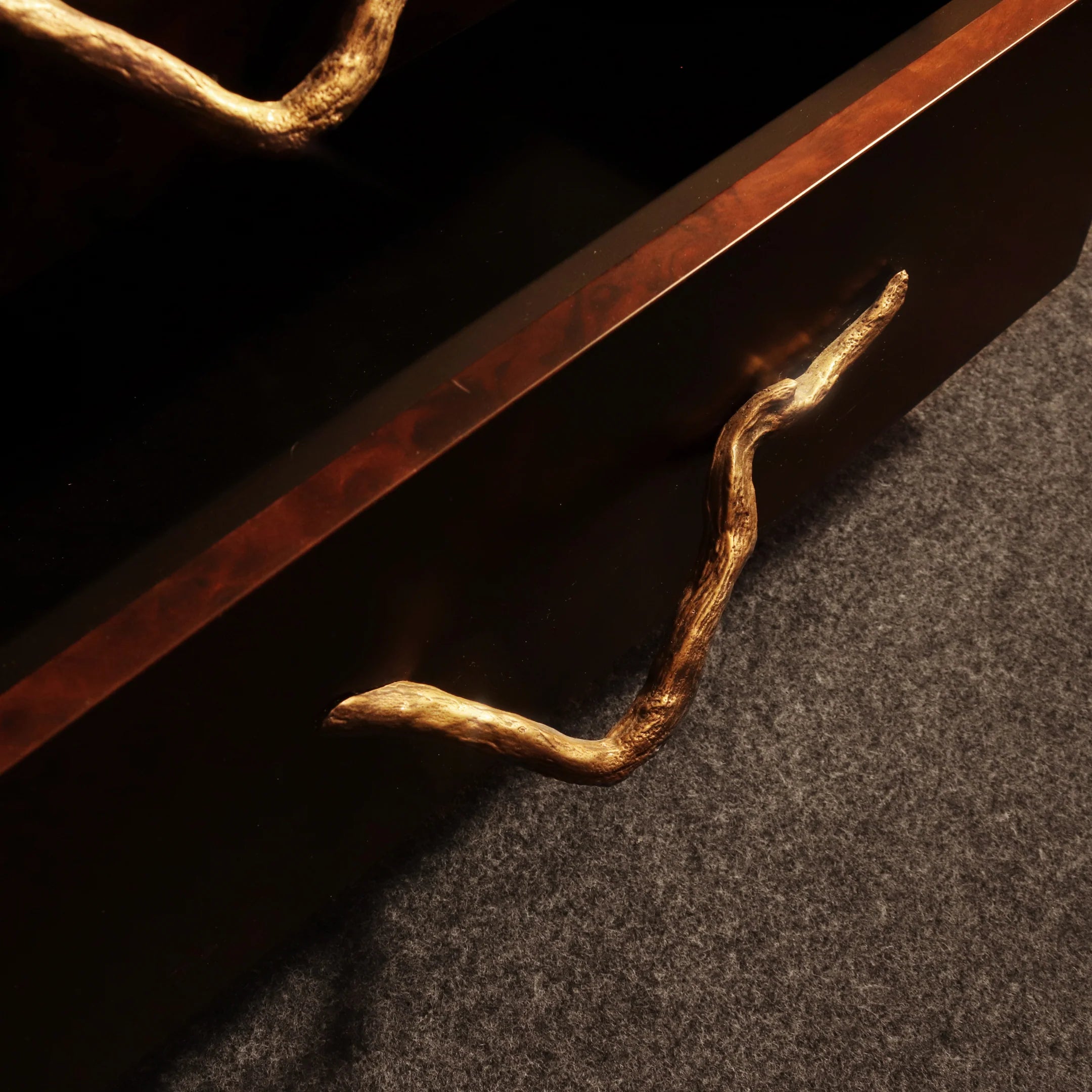 Limb Door Pull EA1025