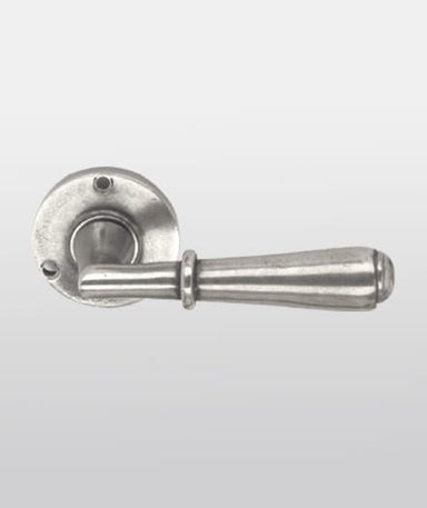 Chateau Moy Lever on Rose (Solid Pewter)
