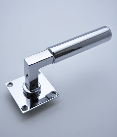 Bomer Lever on Square Rose