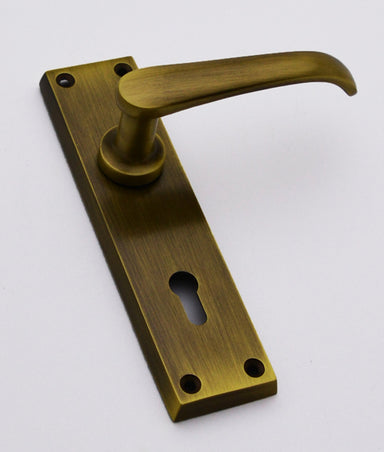 Cadiz Victorian Lever on Plate