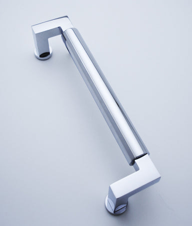 Crestone Offset Pull Handle