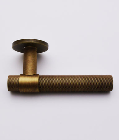 Oxon Knurled Lever On Rose
